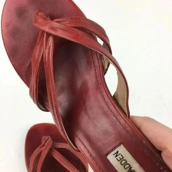 Steve Madden Heels Size 6.5 Kisses Red Leather - Picture 8 of 8